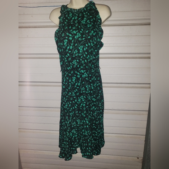 Size Medium Target Green Floral Print Sleeveless Halter Neck A Line Midi Dress - Picture 3 of 5